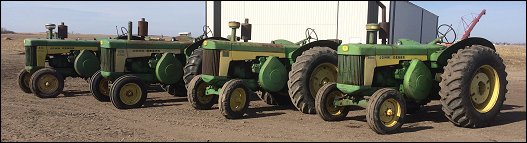 John Deere 830